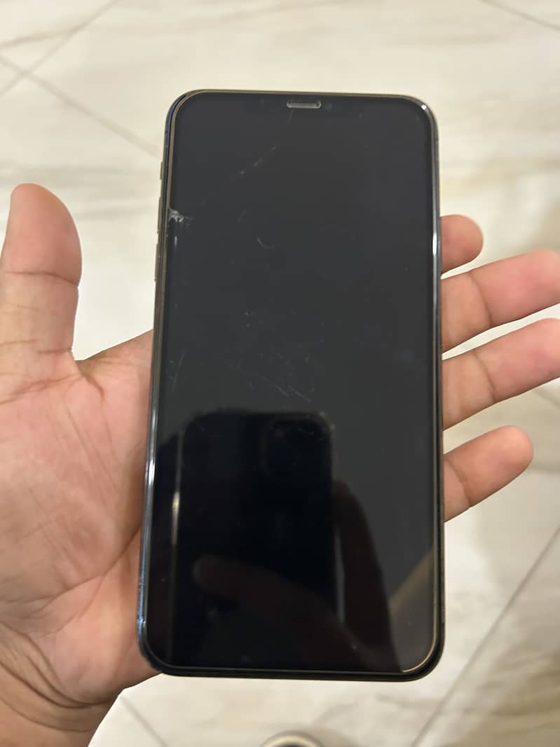 Apple iPhone 11 Pro Max 2