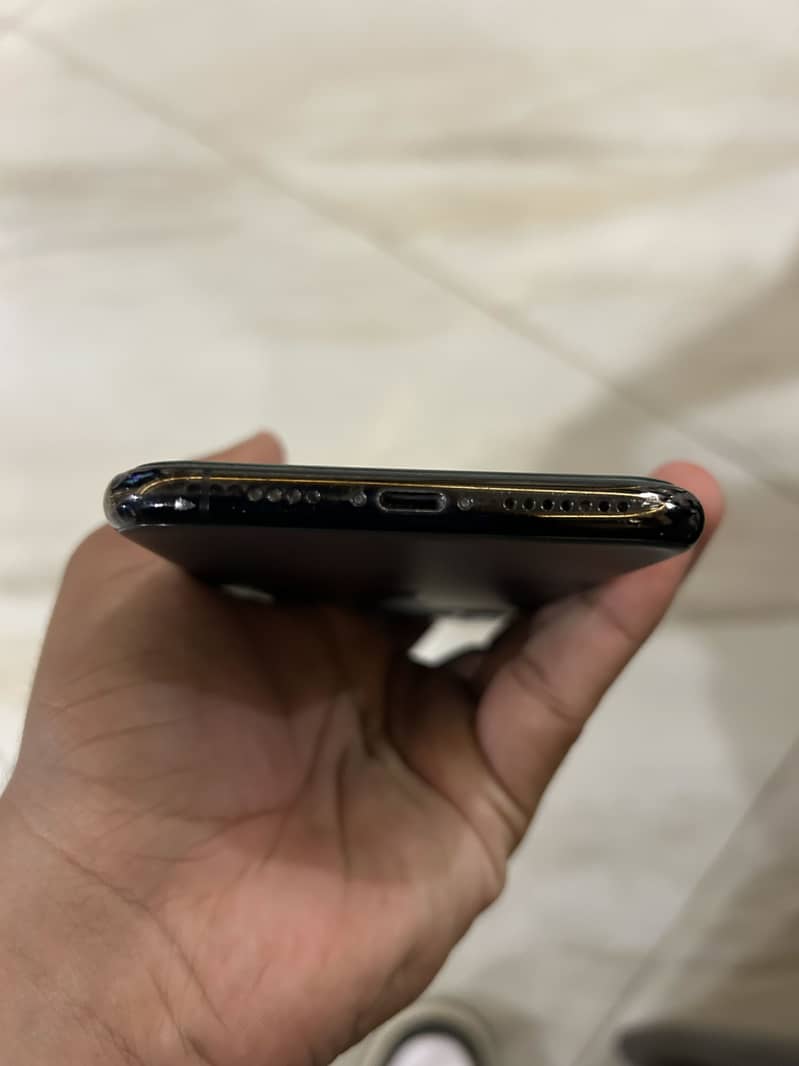 Apple iPhone 11 Pro Max 3