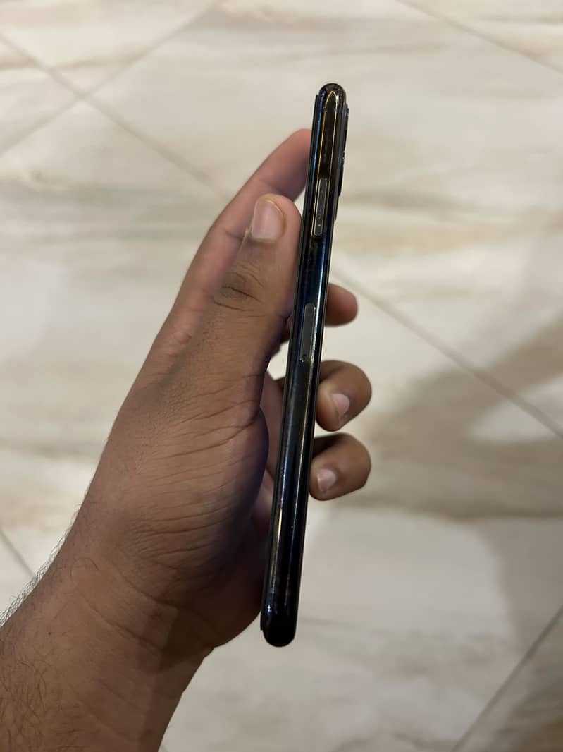 Apple iPhone 11 Pro Max 5