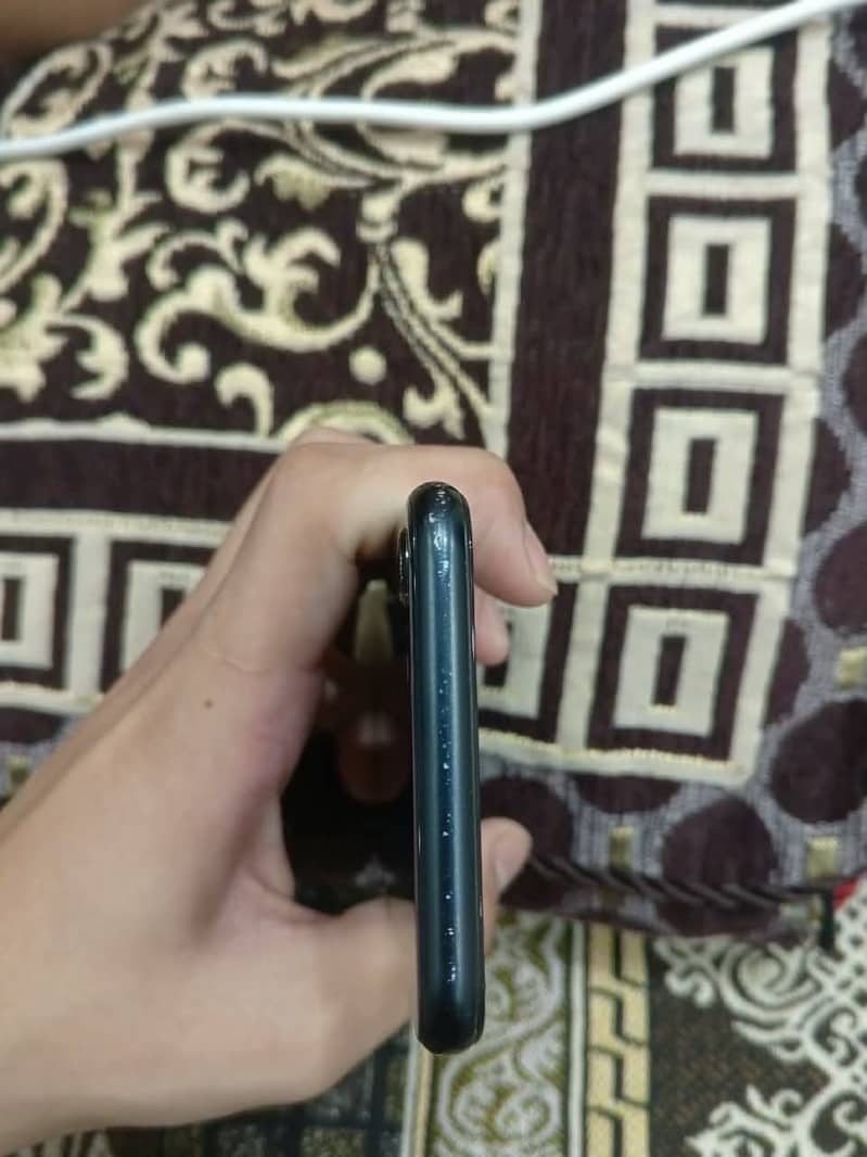 Apple iPhone SE 3