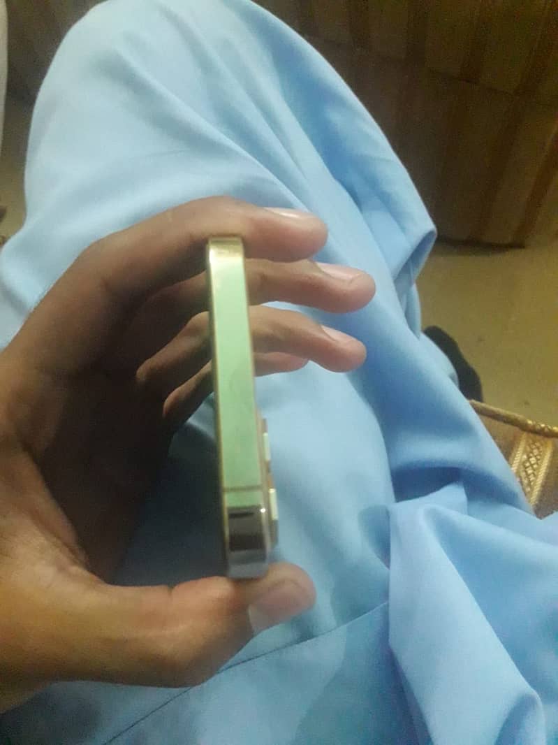 Apple iPhone 12 Pro 6
