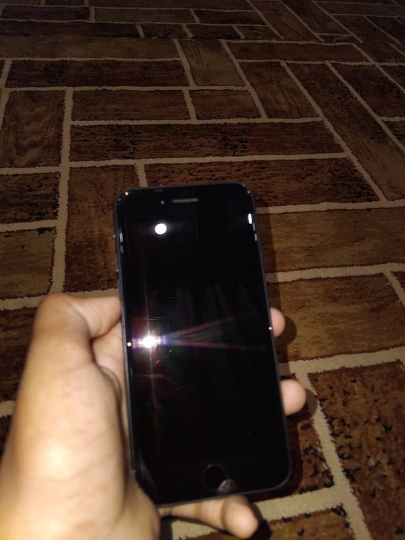 Apple iPhone SE 2 3