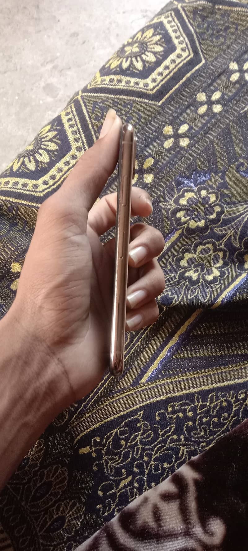 Apple iPhone XS 1