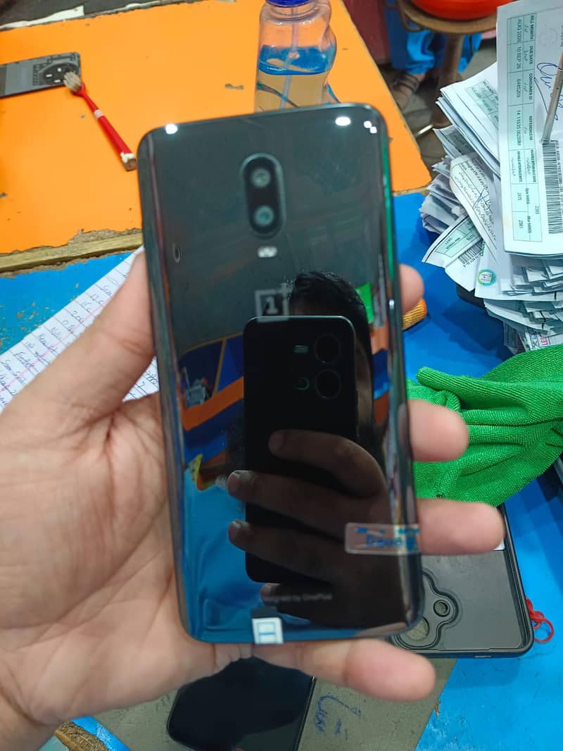 One Plus 6T 1