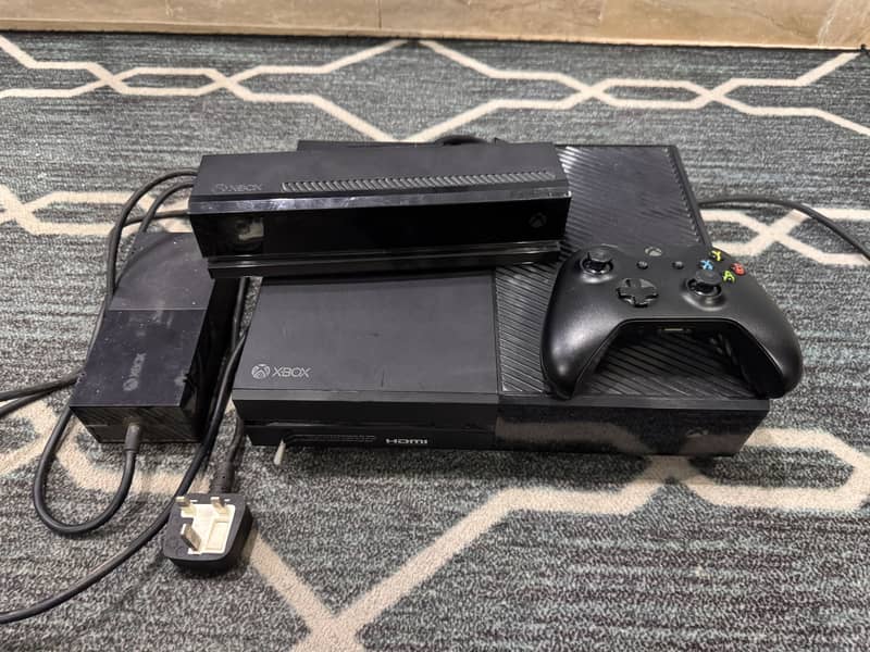 Xbox One with Kinect 0