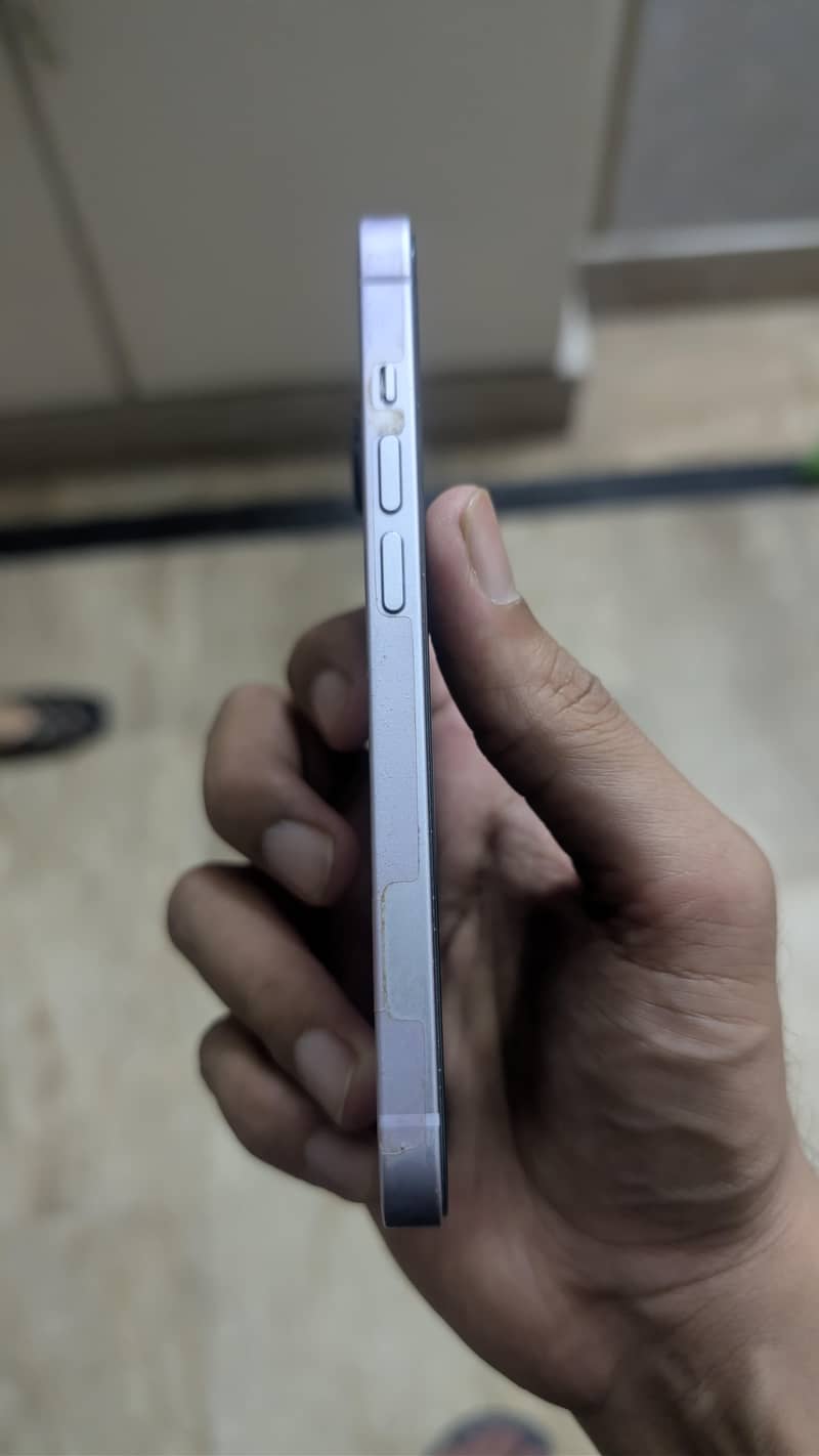 Apple iPhone 14 3