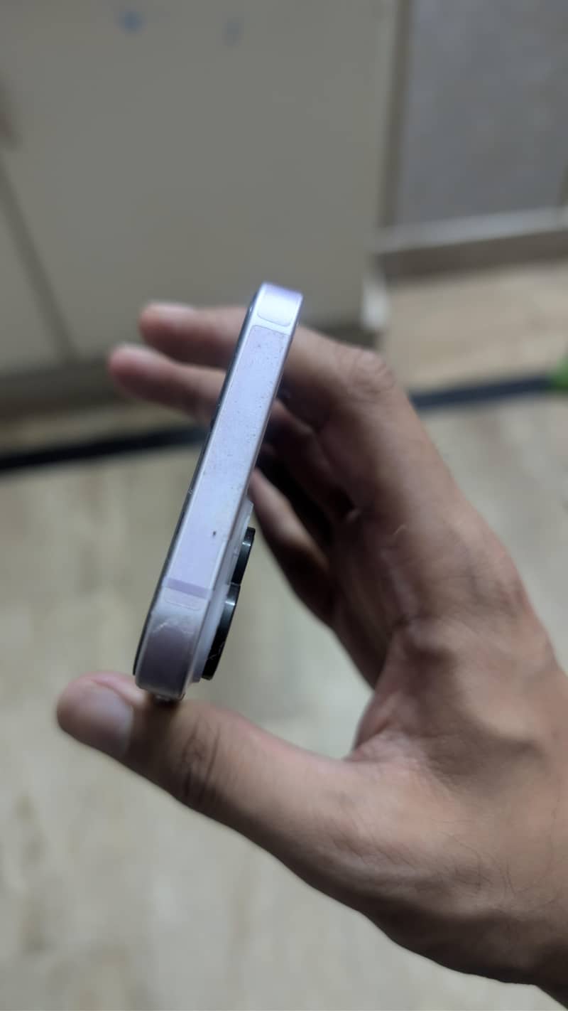 Apple iPhone 14 4