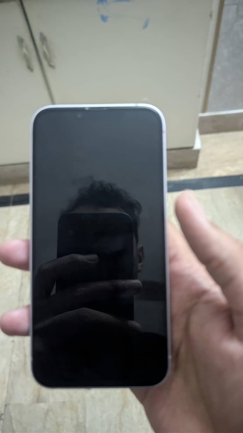 Apple iPhone 14 7