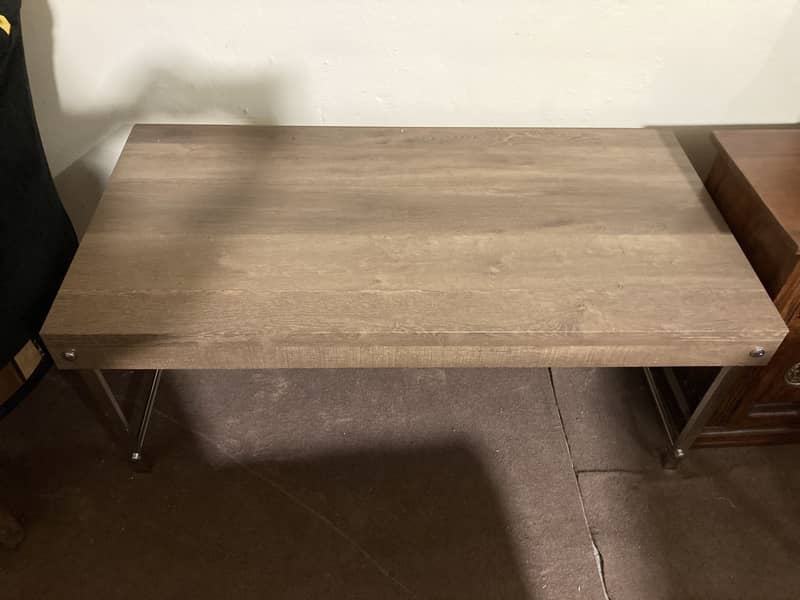 Important center table set 2