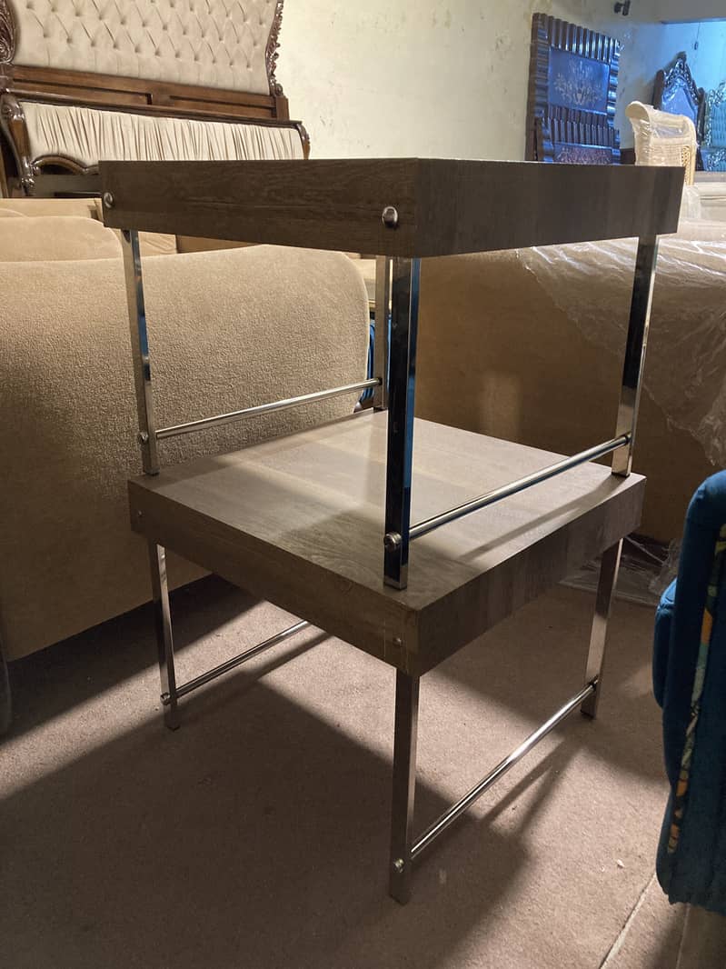 Important center table set 3