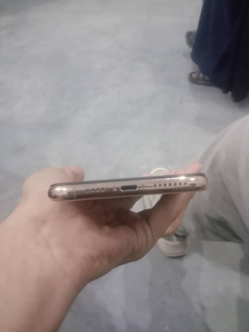 apple iphone 11 pro max 3