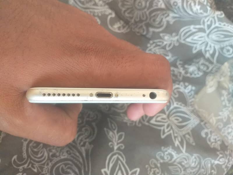 Apple iPhone 6S Plus 2