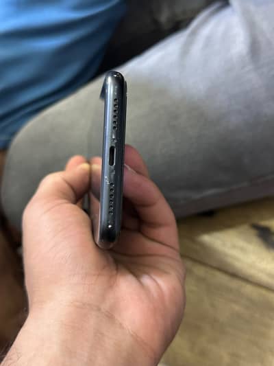 Apple iPhone XR