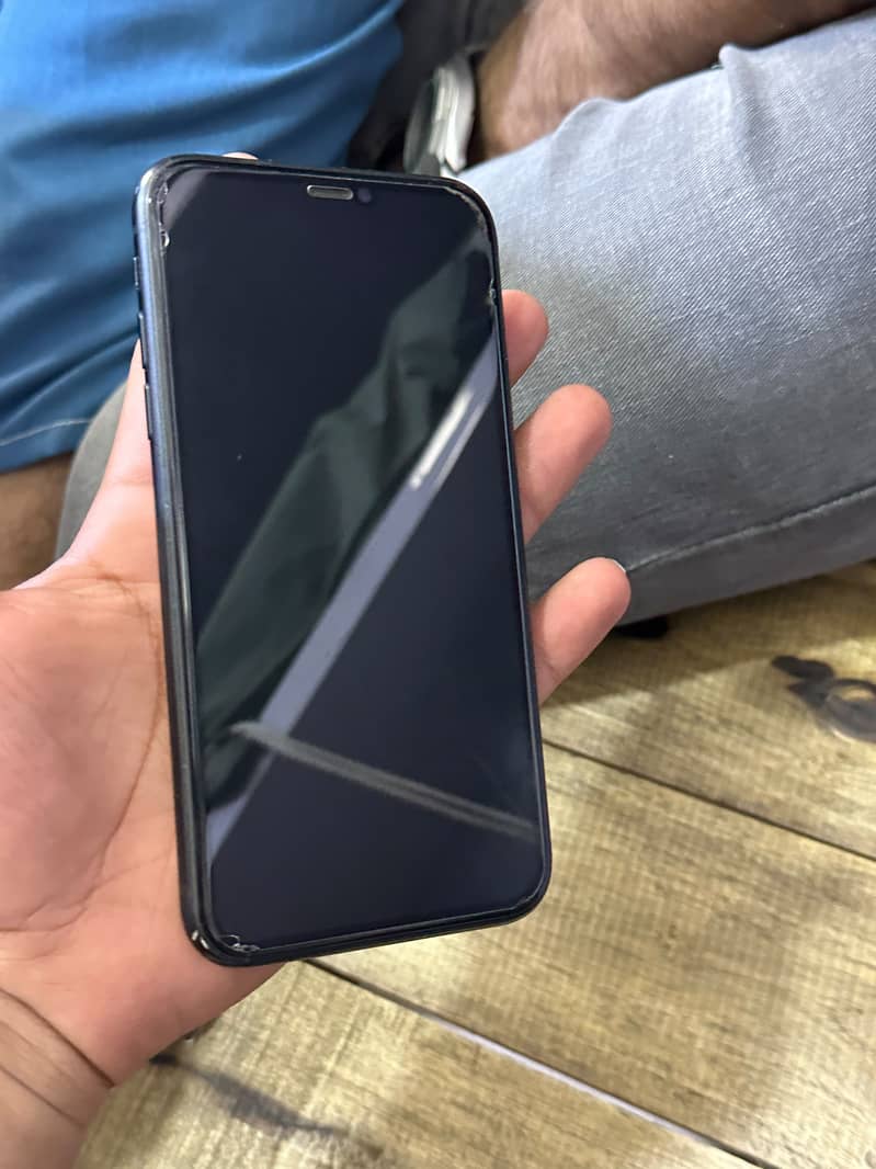 Apple iPhone XR 1