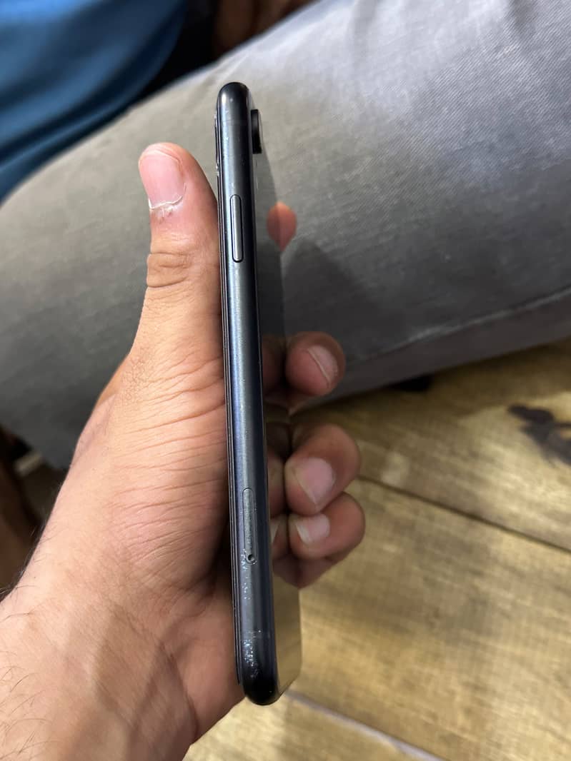 Apple iPhone XR 3