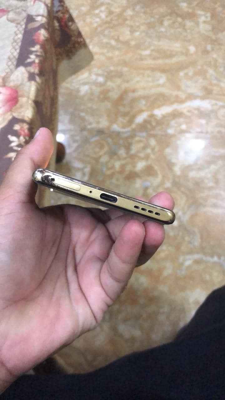 Infinix Note 40 Pro 4
