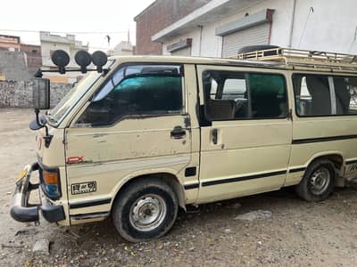 Toyota Hiace 1987 Model 2000 Kota ( 03107281950 )