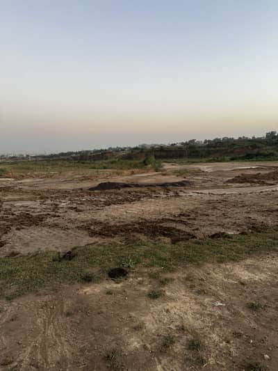 35x70 Plot For Sale In F15/3