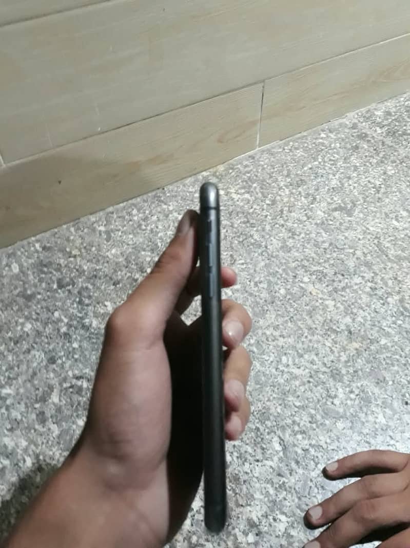 Apple iPhone 11 2