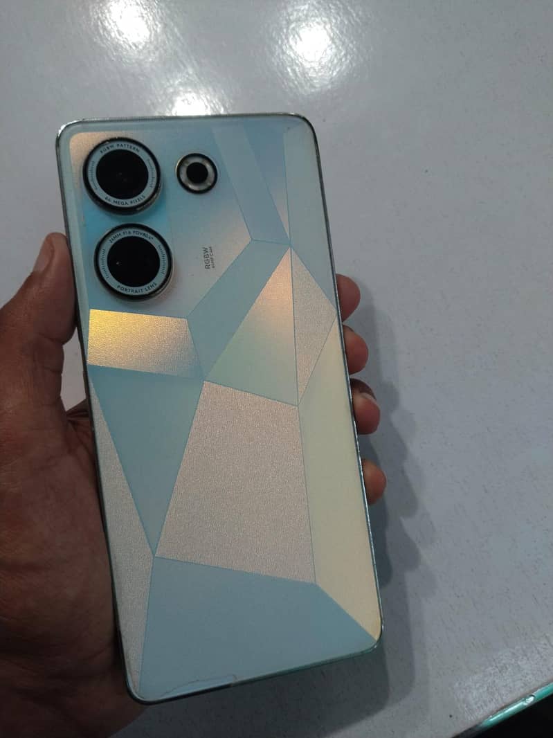 Tecno CAMON 20 2