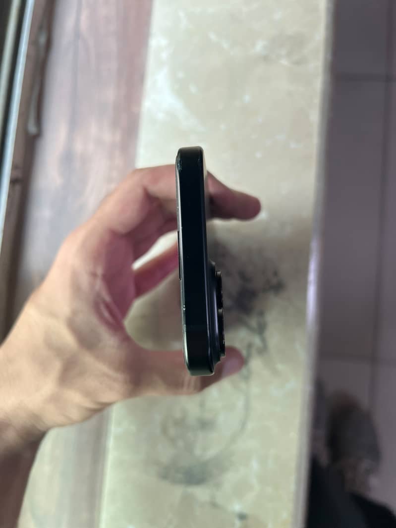 Apple iPhone 15 2