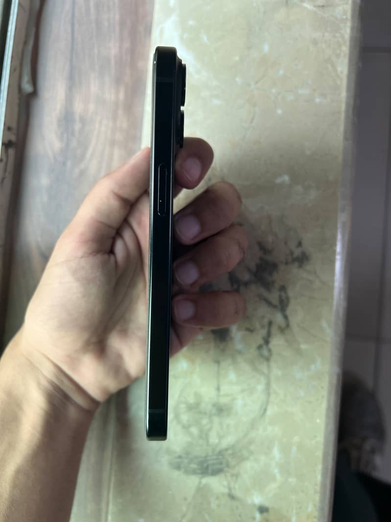 Apple iPhone 15 3