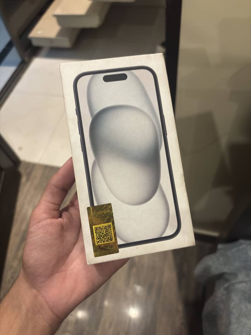 Apple iPhone 15 6