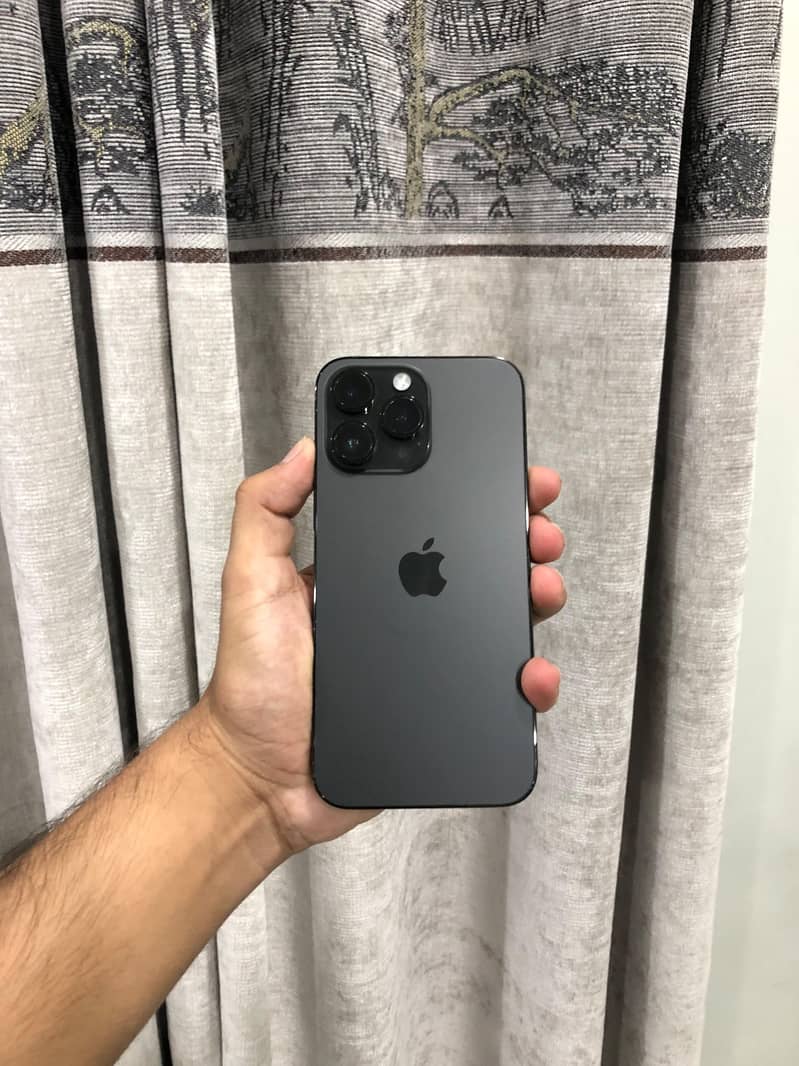 Apple iPhone 14 Pro Max 0