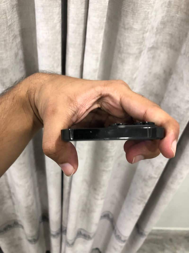 Apple iPhone 14 Pro Max 5