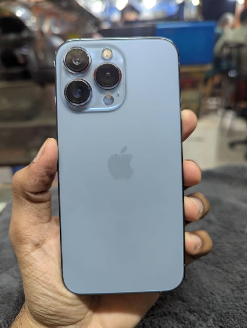 Apple iPhone 13 Pro 0