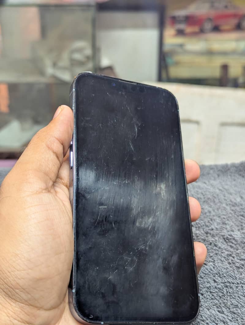 Apple iPhone 13 Pro 8