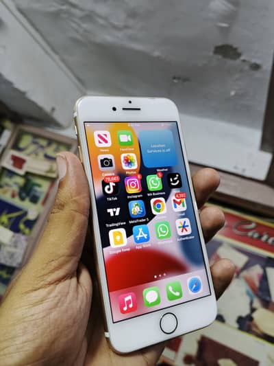 Apple iPhone 7