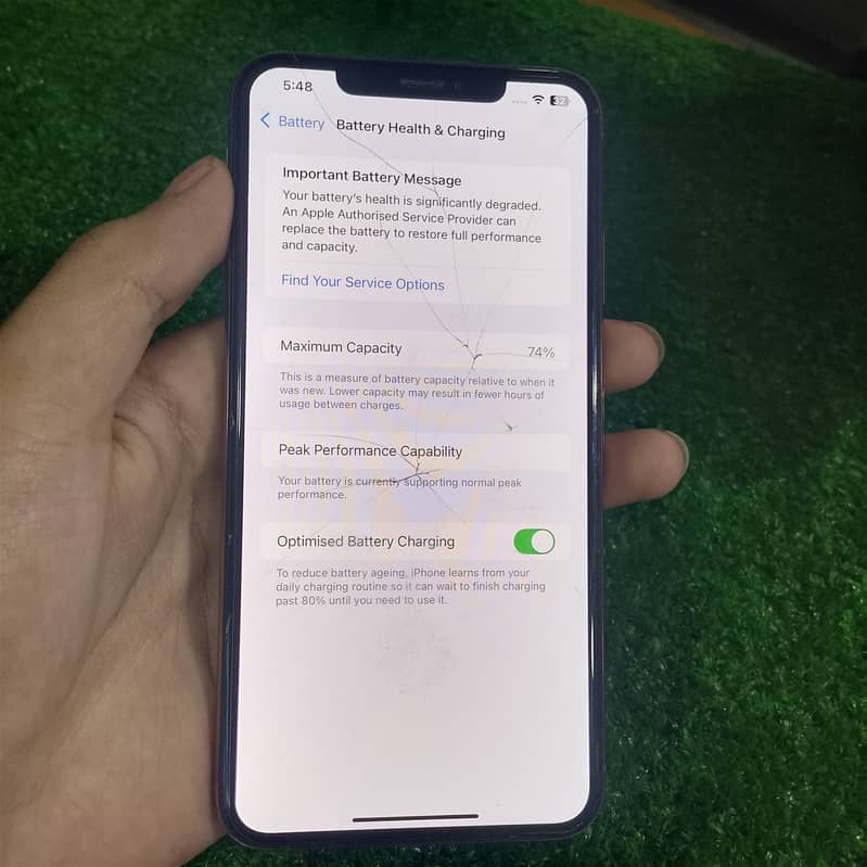 Apple iPhone XS Max 3