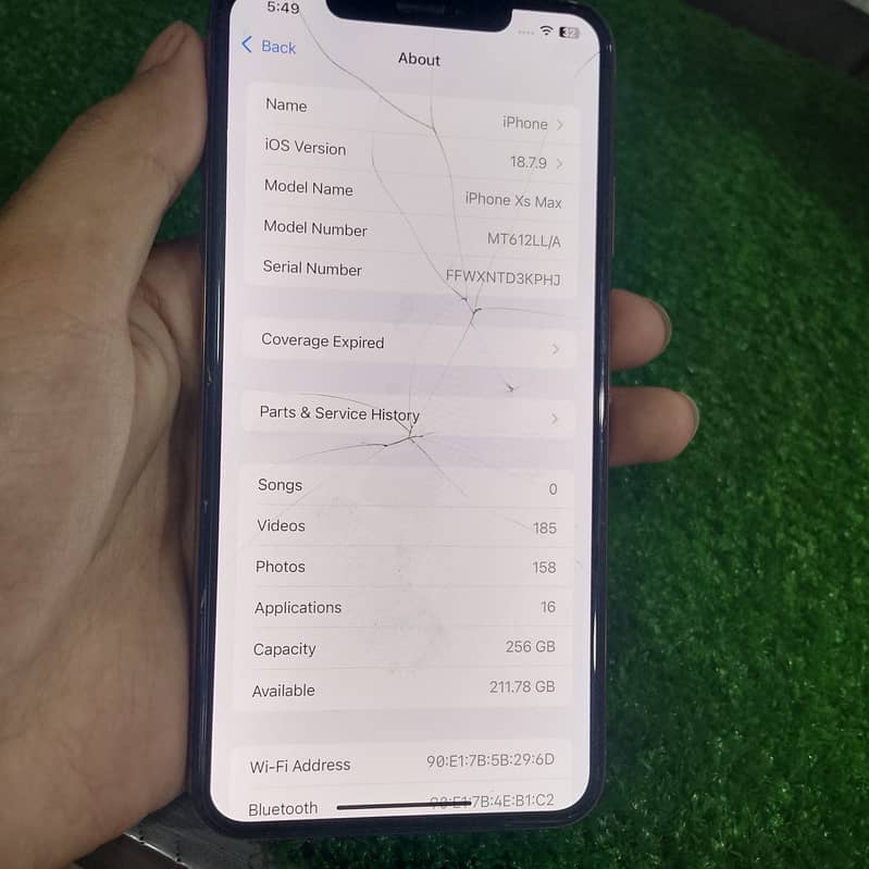 Apple iPhone XS Max 4