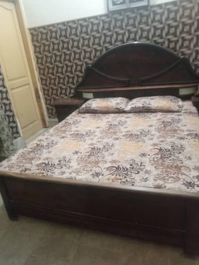 Bed set with dressing table