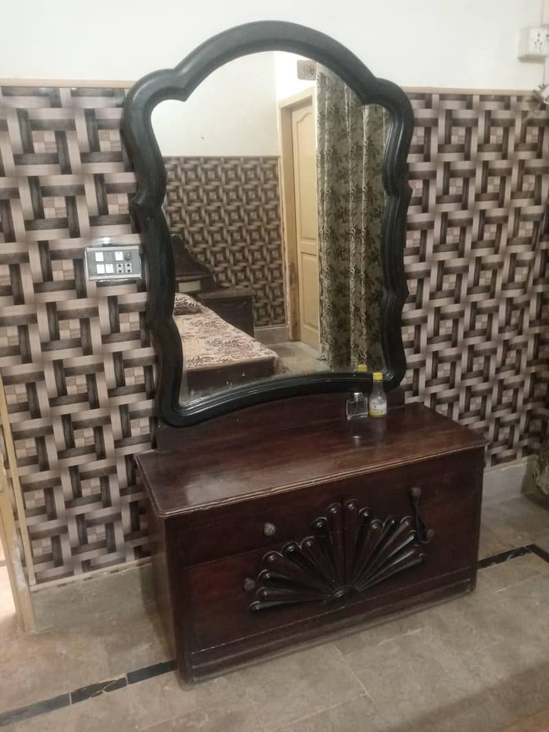 Bed set with dressing table 3