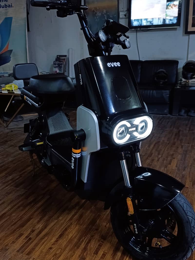Evee Mito plus 1