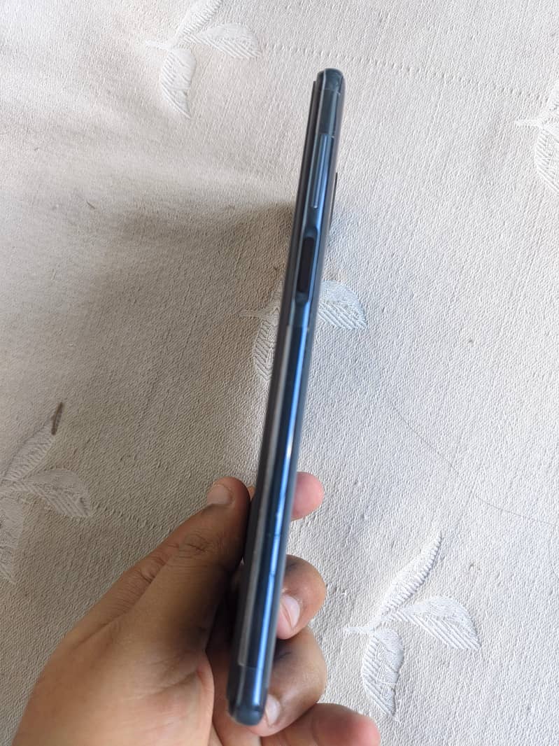 Xiaomi Redmi Note 9S 3