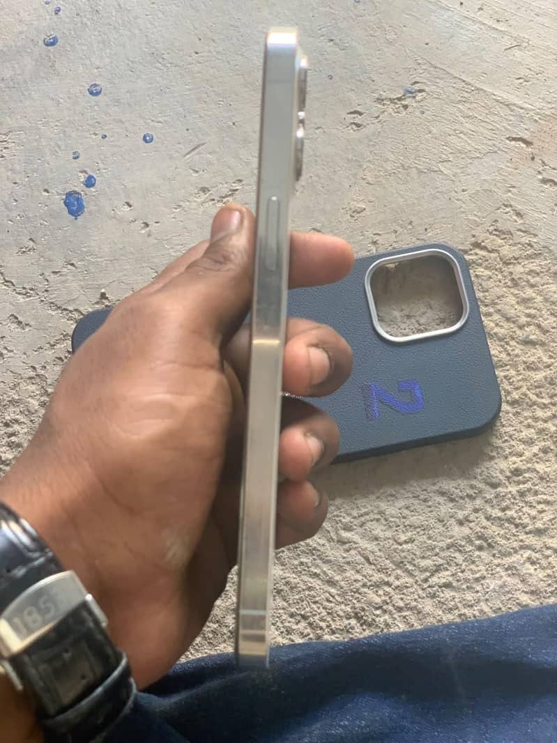 Apple iPhone 12 Pro Max 1