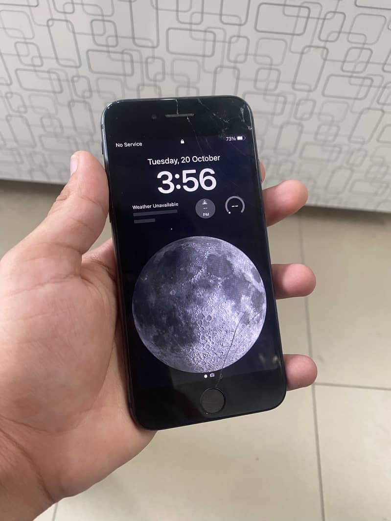 Apple iPhone 8 0
