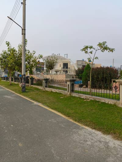 Facing Theme Park - 5 Marla Plot for Sale in Al Hafeez Garden Phase 2 , Lahore