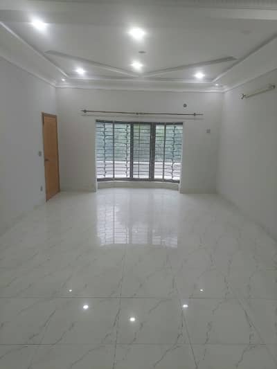 1.5 Kanal 30 Marla Upper Portion New Type Well Hot Location Facing Park Available For Rent In Johertown Phase 1 Lahore By Fast Property Services