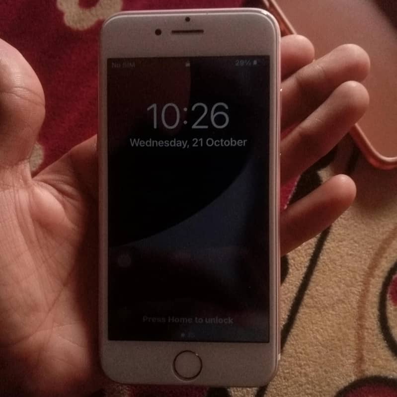 Apple iPhone 7 1