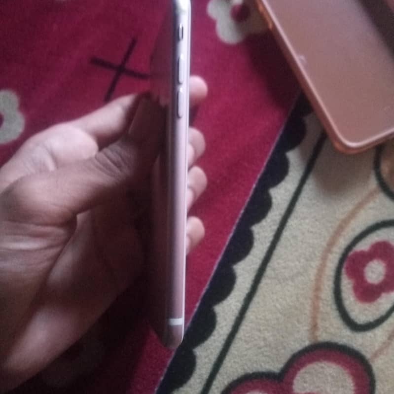 Apple iPhone 7 3