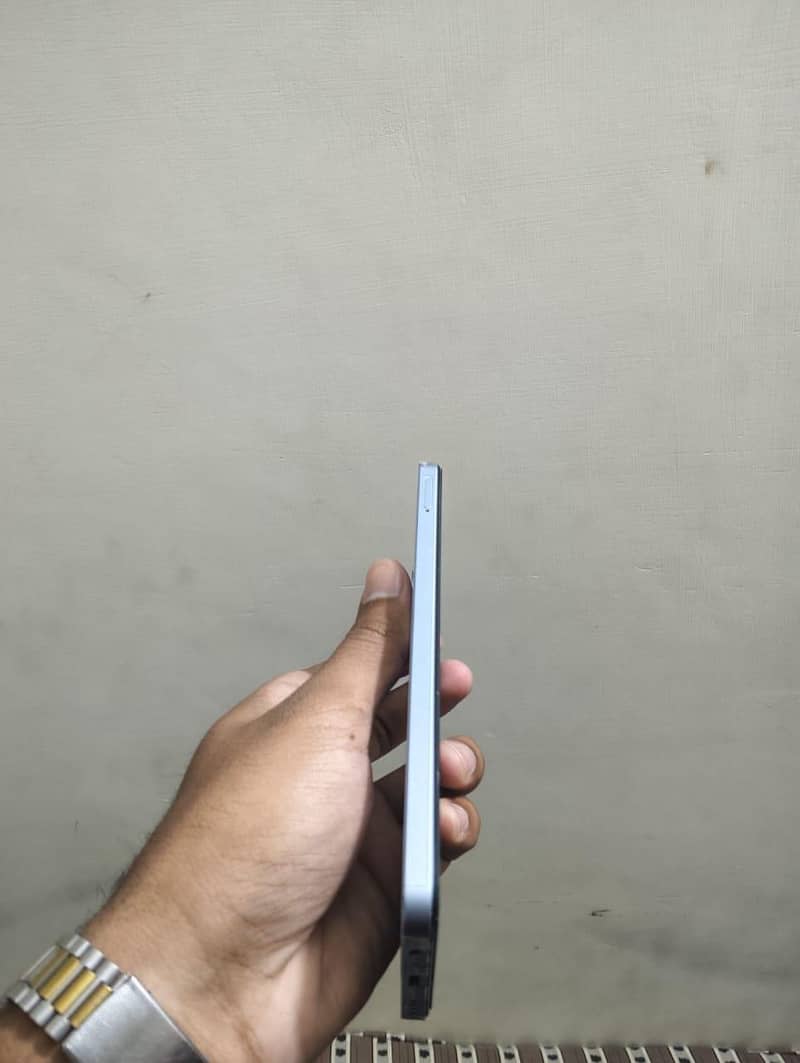 Realme Note 60 4