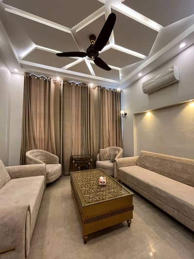 FURNISHED ROOM AVAILABLE FOR RENT IN BAHRIA ORCHARD DAILY WEEKLY MONTHLY