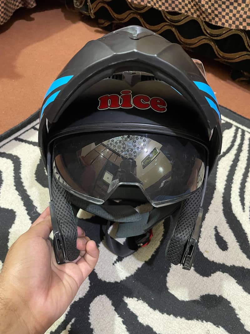 FlipUp Helmet 4