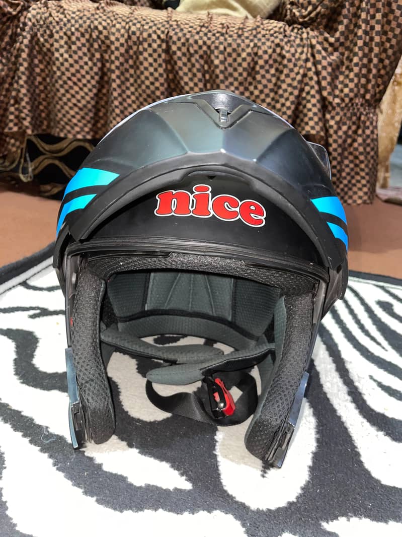 FlipUp Helmet 7