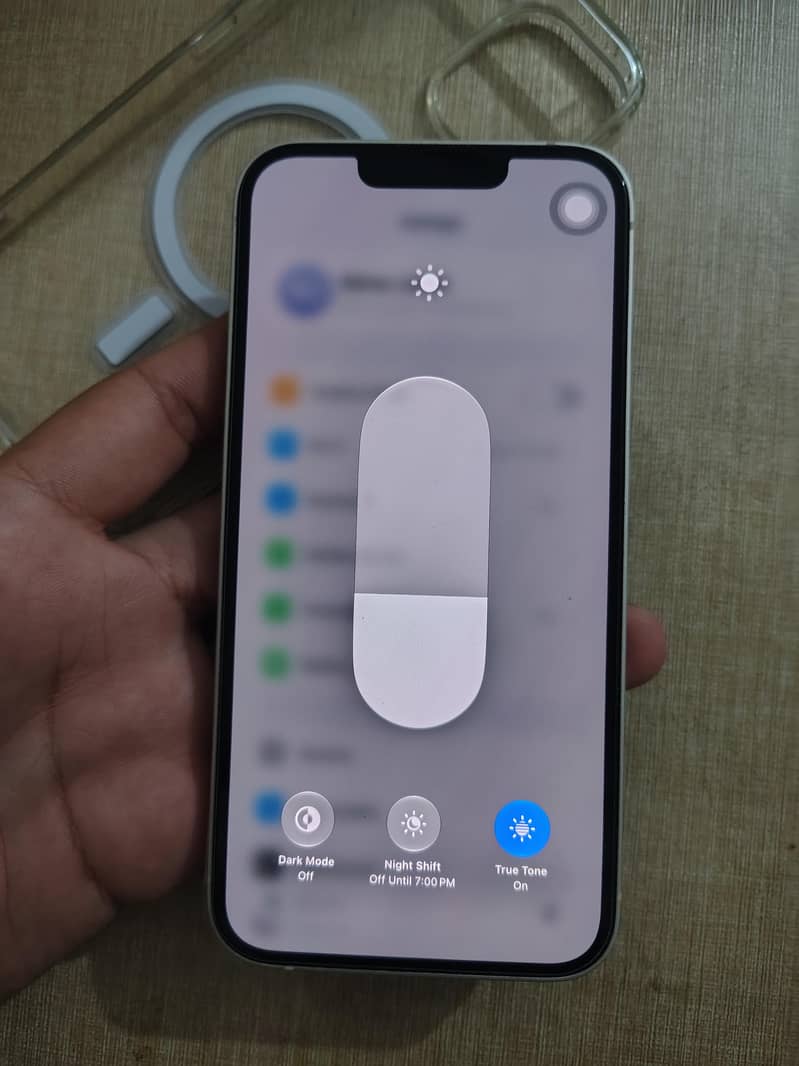 Apple iPhone 13 1