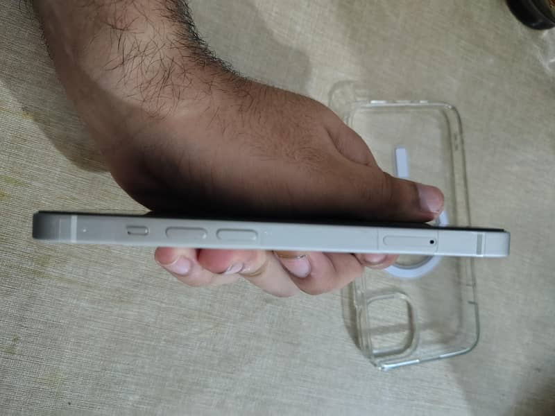 Apple iPhone 13 3